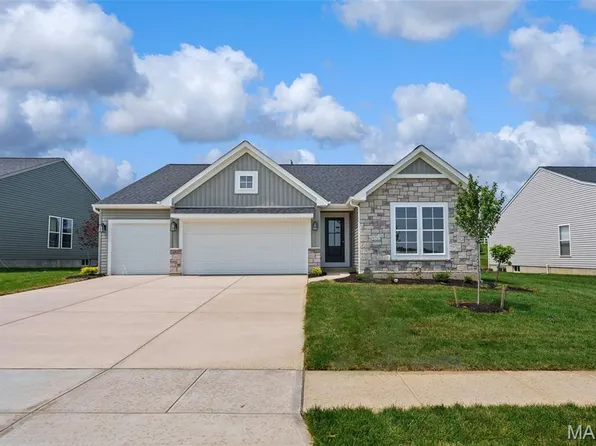 28923 Old Court Dr, Foristell, MO 63348