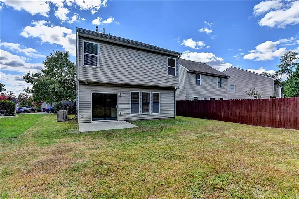 2882 Briaroak Dr — Photo 2
