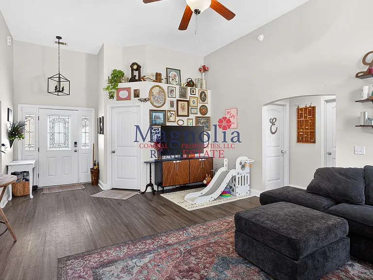 268 Scarlett Ln — Photo 8