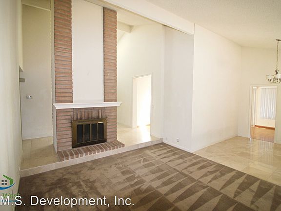 3rd image of 759 Casswood Ct