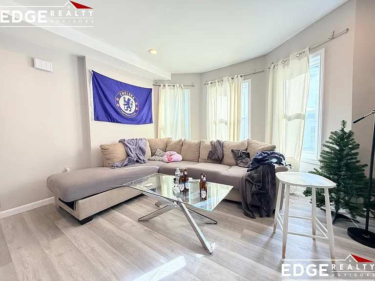 66 Quint Ave #1A — Photo 8