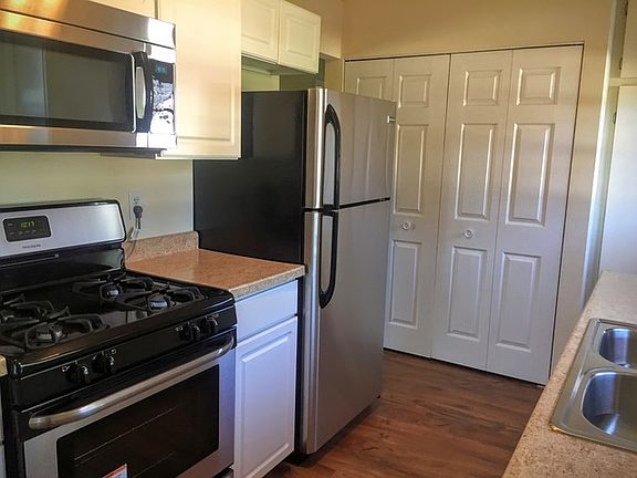 5th image of 1358 Teakwood Ln