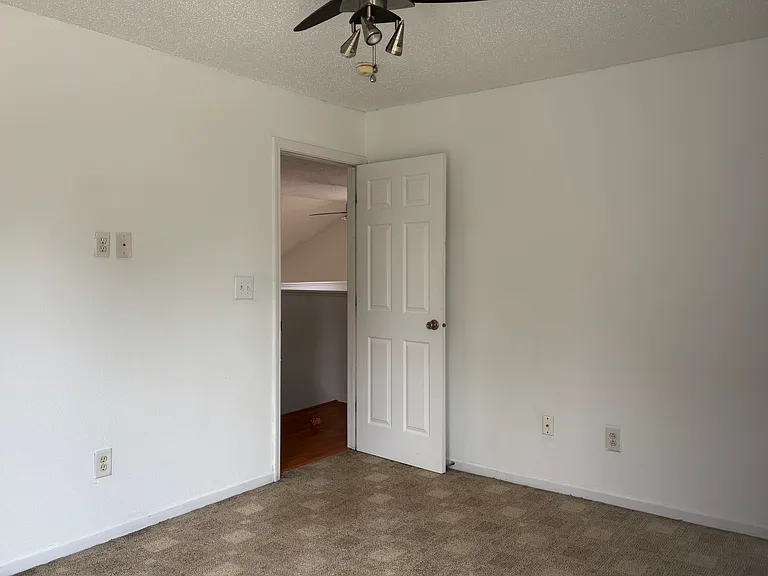 7248 Kimble Dr — Photo 33