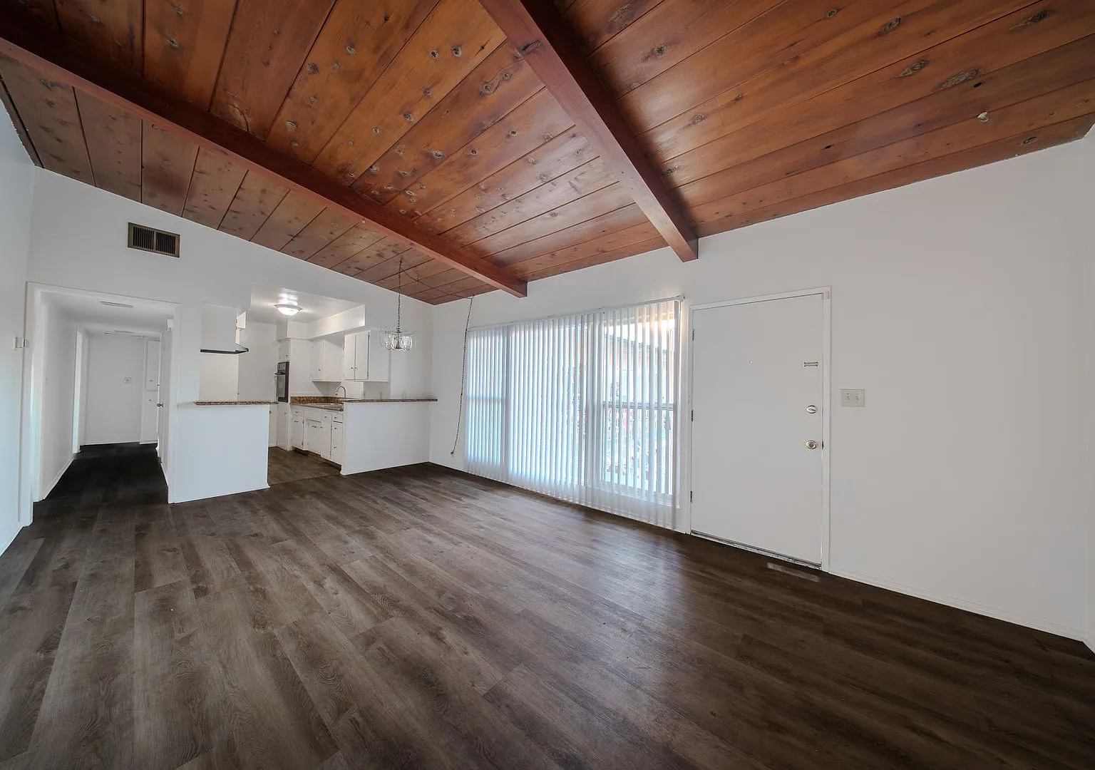 4122 Deeboyar Ave — Photo 2