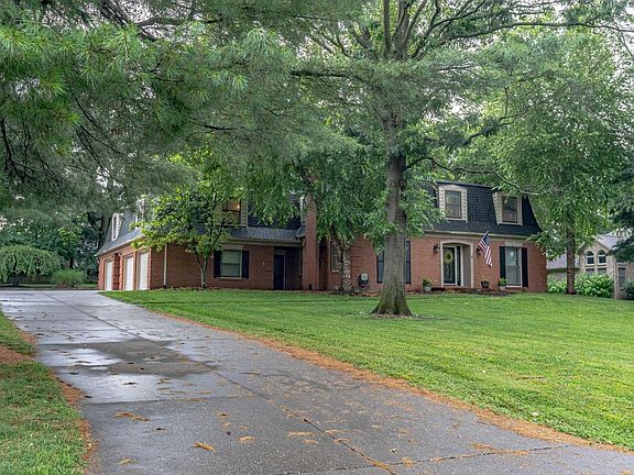 2nd image of 109 Stonehedge St