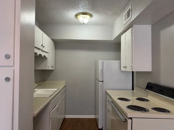 TEXANA APARTMENTS, 701 E Grayson St APT 5, San Antonio, TX 78208