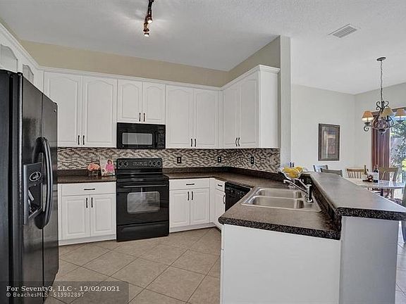 4th image of 12474 SW 42nd St Unit 12474