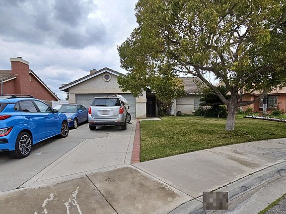 2nd image of 14772 Manzanita Dr
