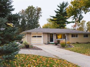5415 Meadowbrook Dr, Fort Wayne, IN