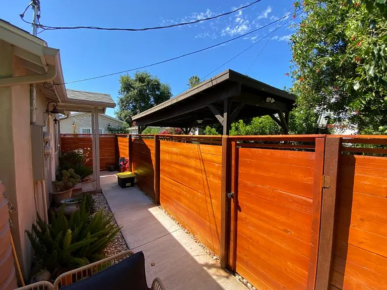 7528 Gloria Ave — Photo 9