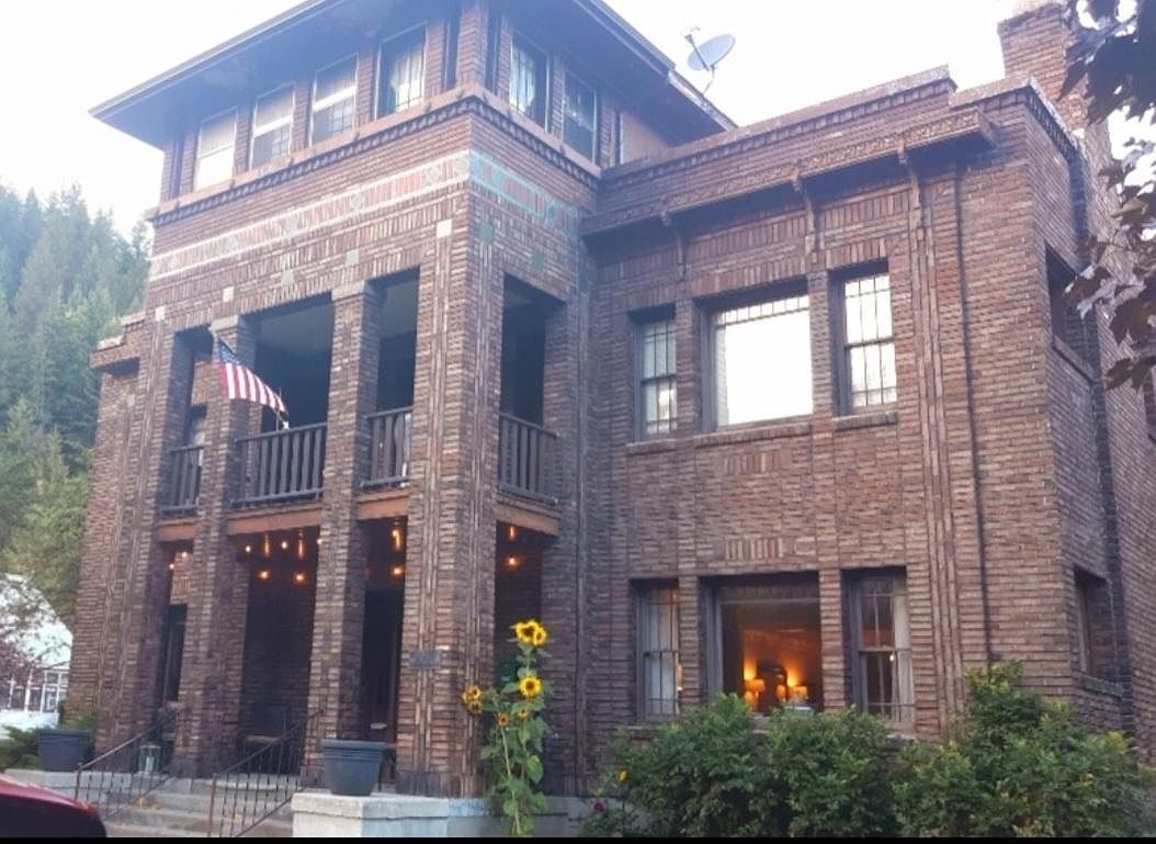 203 Cedar St, Wallace, ID 83873 Zillow