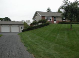 2319 E Buck Rd, Pennsburg, PA 18073