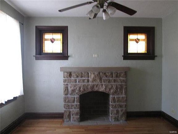 3rd image of 4446 Dewey Ave