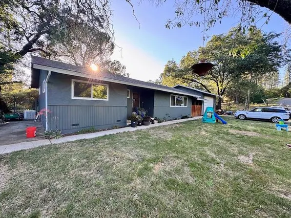 265 Juniper Dr, Auburn, CA 95602