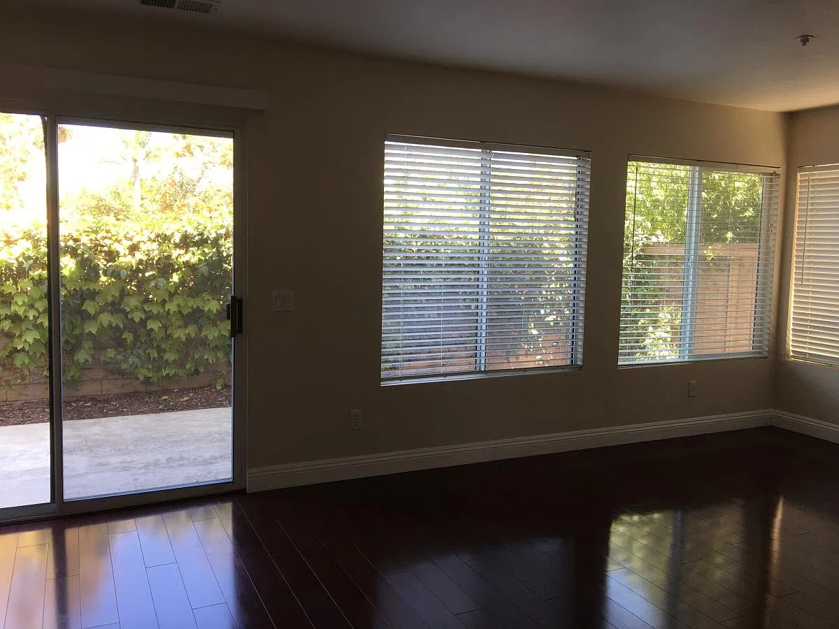 4 bed, 2.5 bath, 1680 sqft, $4,190 — Photo 4