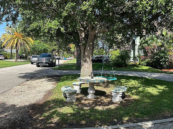 5th image of 1170 SW 21st St