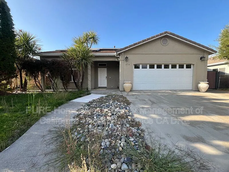474 Briarwood Dr