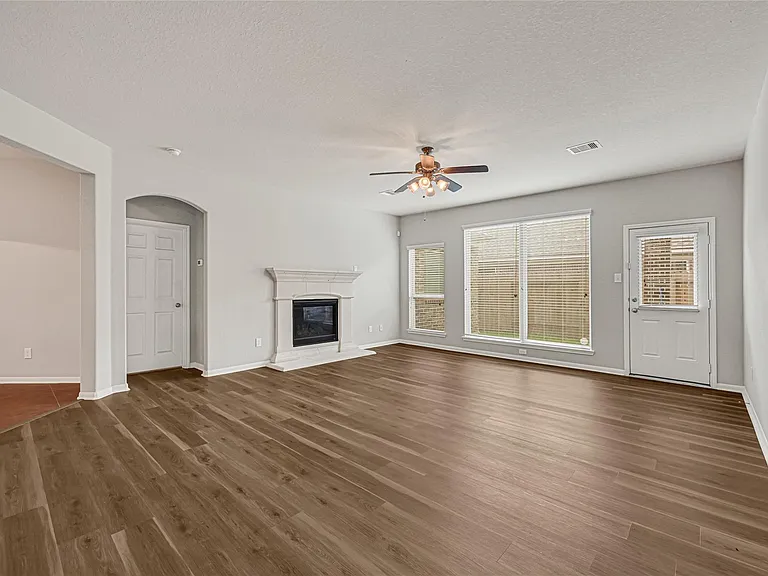 5331 Seabird St — Photo 13