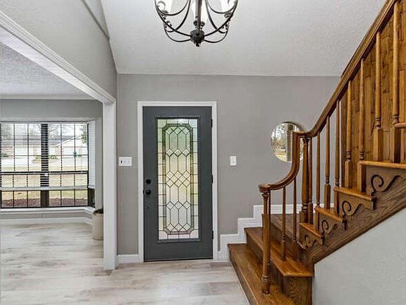 4th image of 4309 Hillbrook Dr