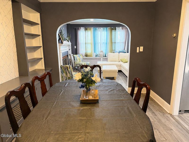 3rd image of 25 Wilkins Avenue