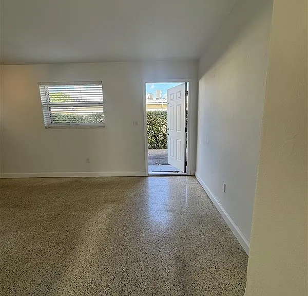 3181 SW 18th St #2 — Photo 3