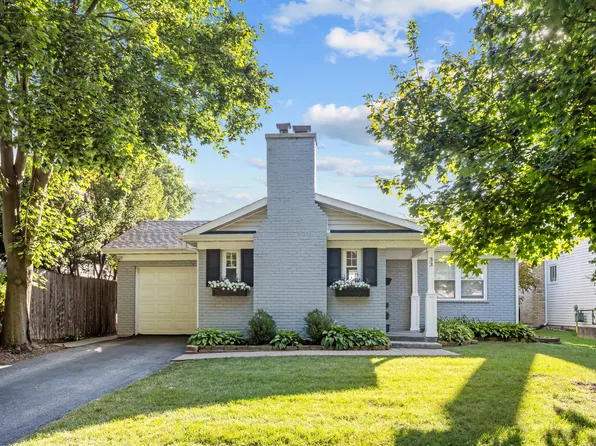 33 S June Ter, Lake Forest, IL 60045