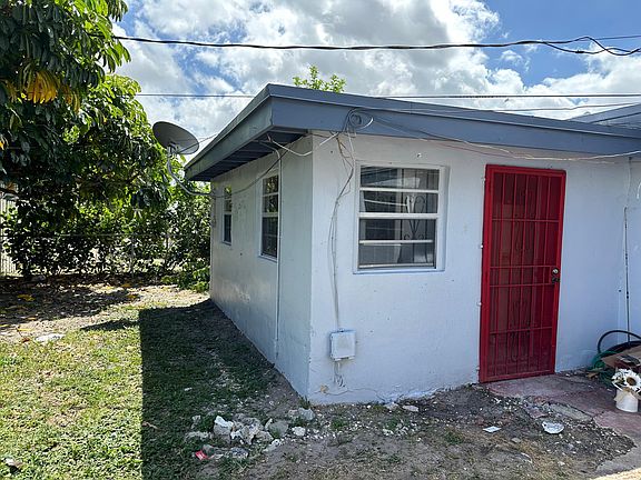 4th image of 16235 NW 28th Ct