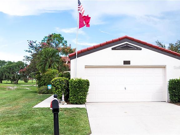 2nd image of 565 Clubhouse Dr