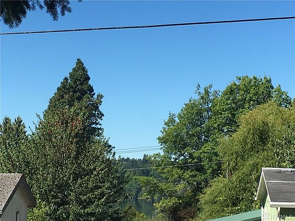 3rd image of 9904 Whitecap Dr NW