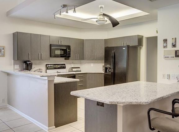 2nd image of 2228 Fairoaks Dr