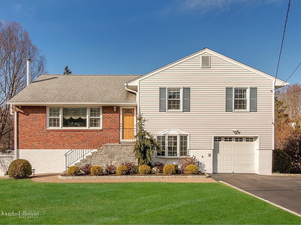 1st image of 26 Wayside Dr