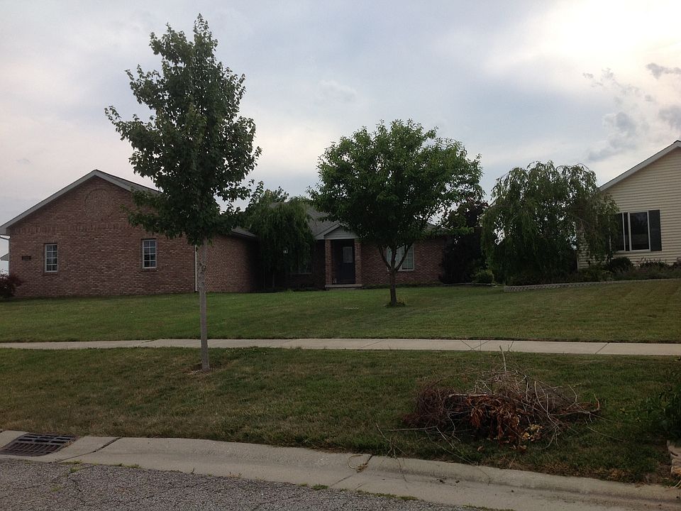 1st image of 1046 Seneca Dr