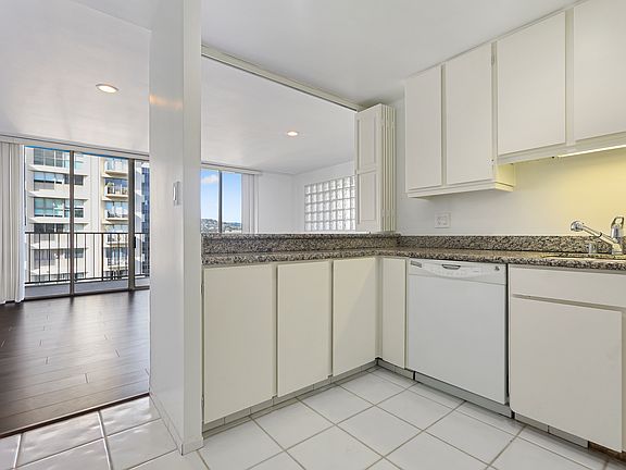 4th image of 2170 Century Park E APT 1502