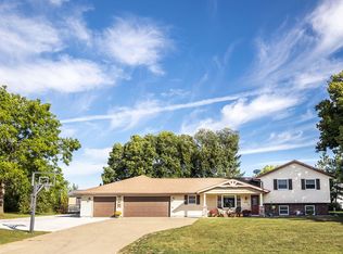 W6760 Cloverdale Rd, Onalaska, WI 54650