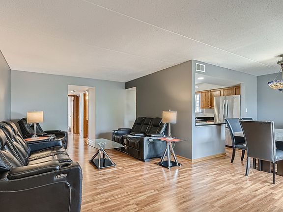 3rd image of 18220 Eagle Dr APT 2N