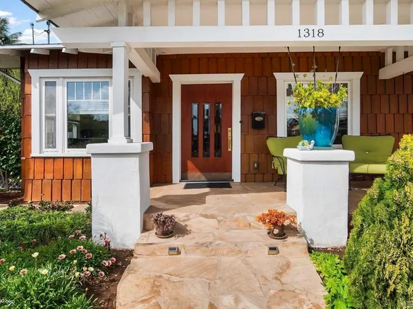 1318 Fort Stockton Dr, San Diego, CA 92103