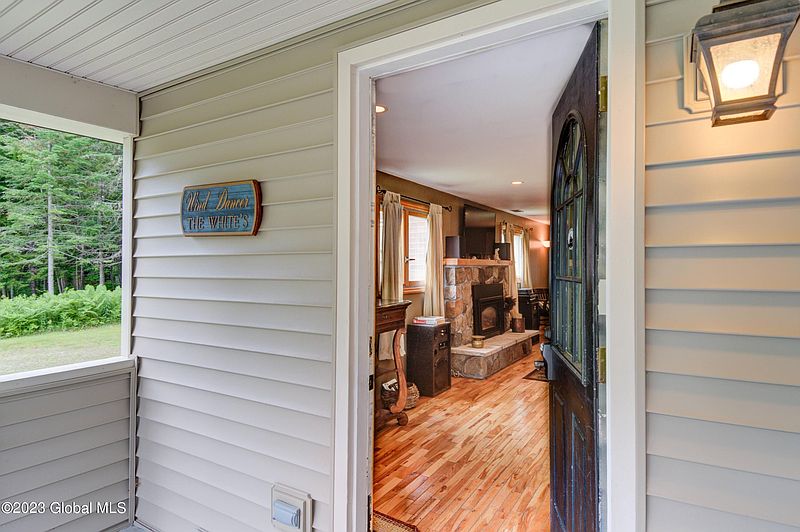 3rd image of 107 Timberline Drive