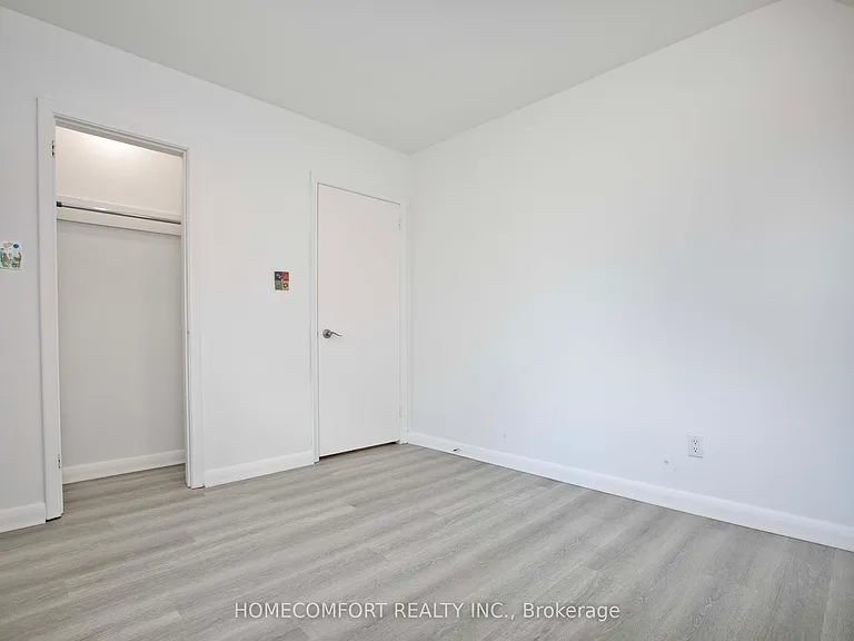 247 Parkview Ave — Photo 20