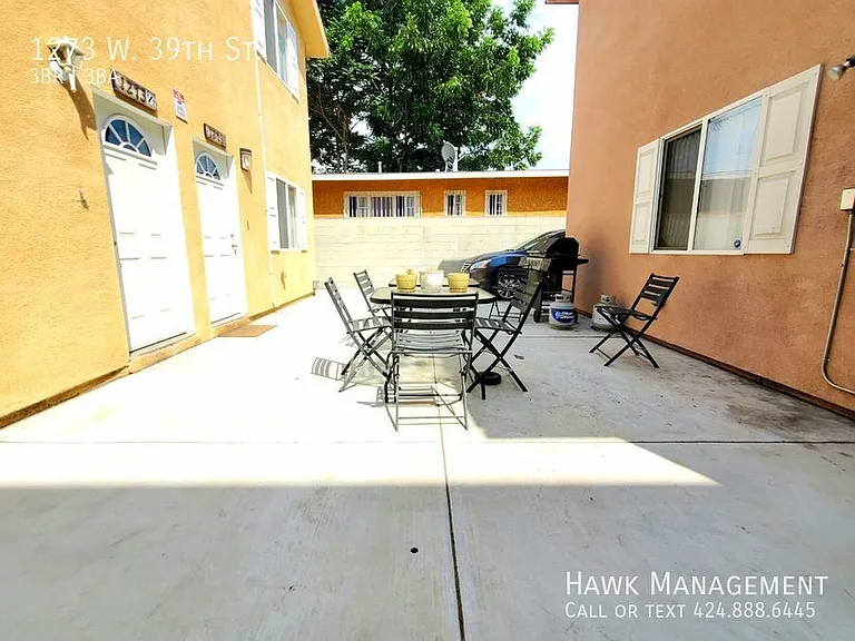 1273 W 39th St — Photo 15