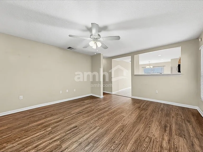 10434 Boyette Creek Blvd — Photo 5