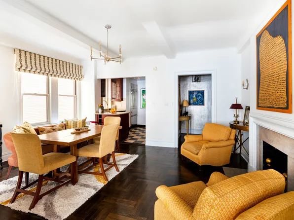 155 East 73rd Street 7B image 3 of 9