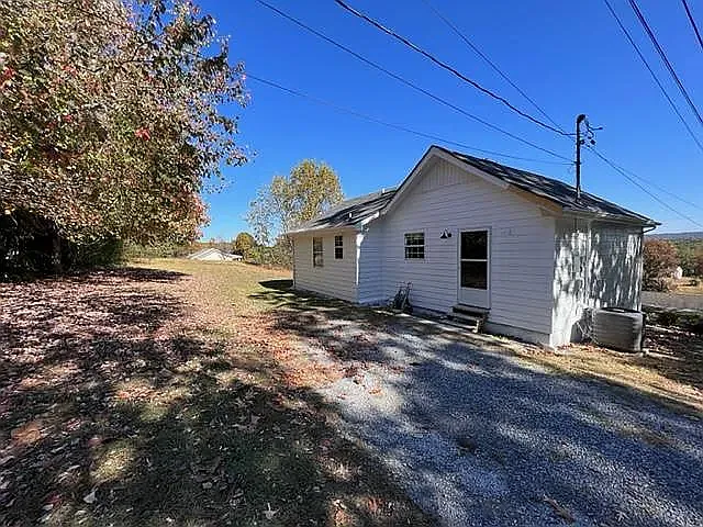 6733 Hillside Bend Trl — Photo 11