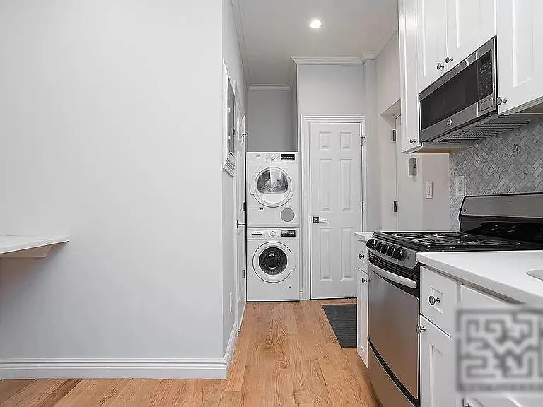 202 S 2nd St #1B — Photo 3