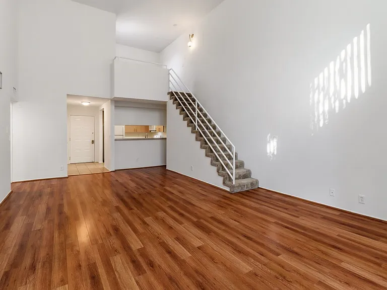 1619 S Bentley Ave — Photo 5