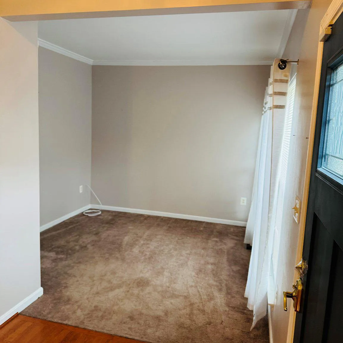 4 bed, 2.5 bath, 3132 sqft, $3,000 — Photo 3