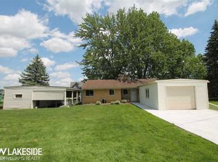 9615 River Rd, Algonac, MI 48001