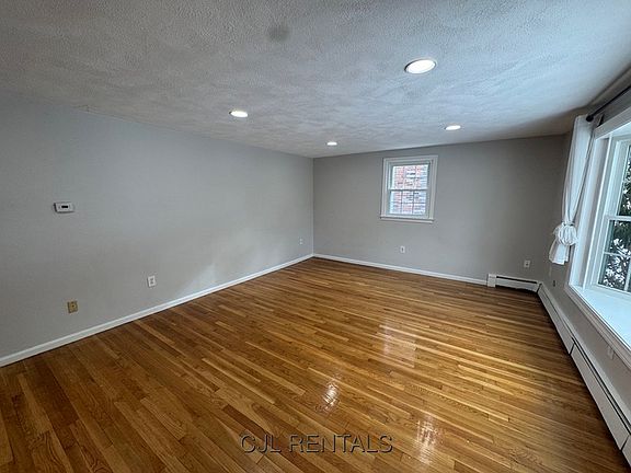 4th image of 108 Trimount Ave