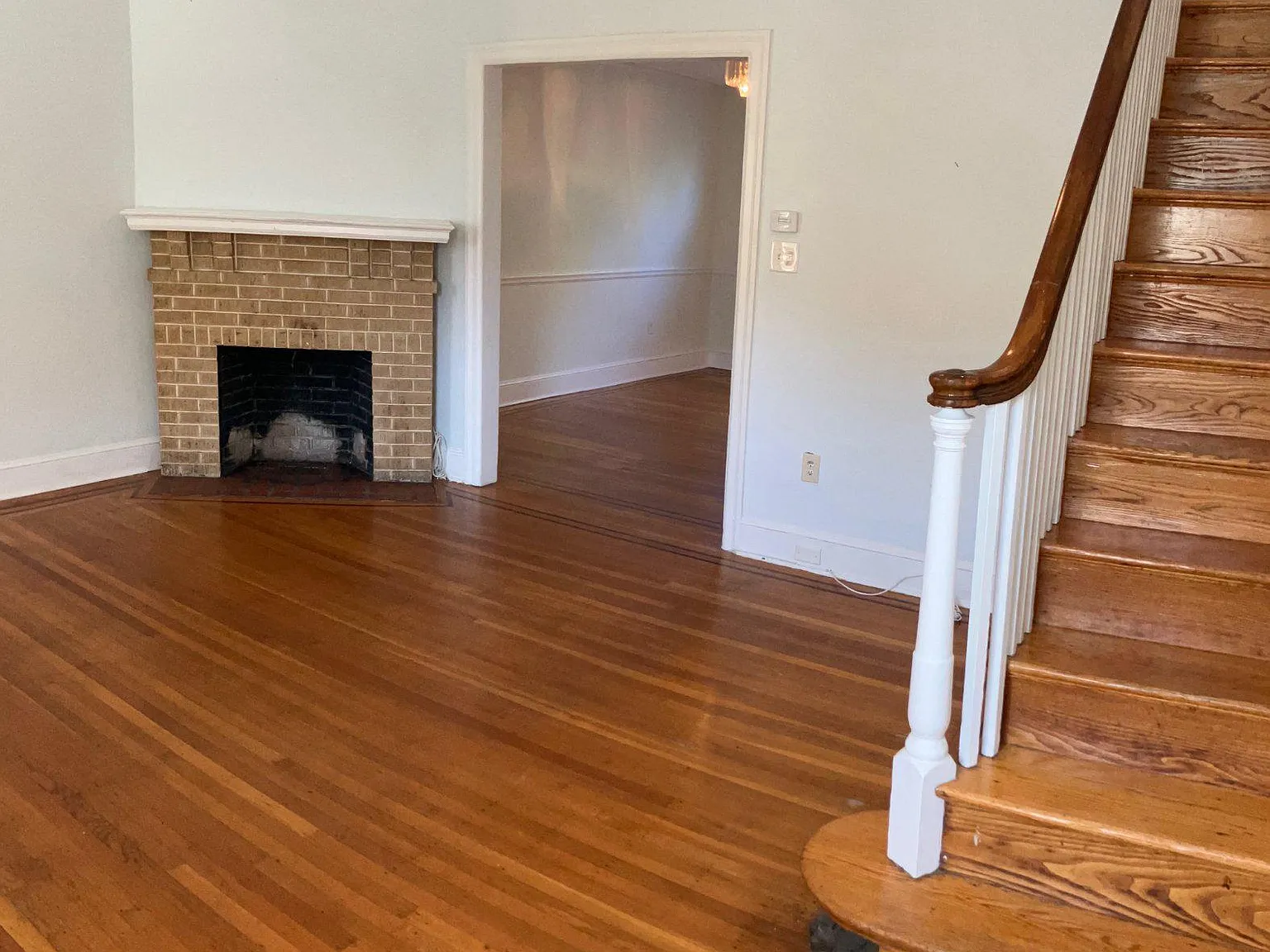3 bed, 1.5 bath, 1650 sqft, $2,300 — Photo 3