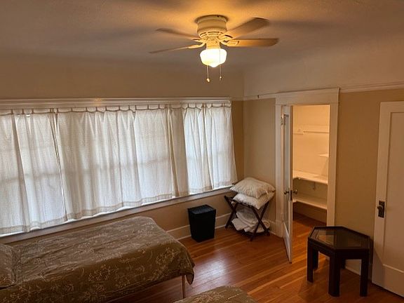 4th image of 3795 Blossom Dr NE Room A-1