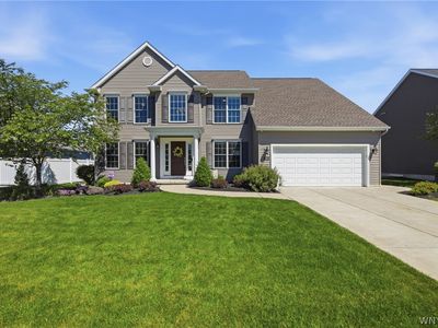33 Hidden Meadow Xing, Lancaster, NY, 14086